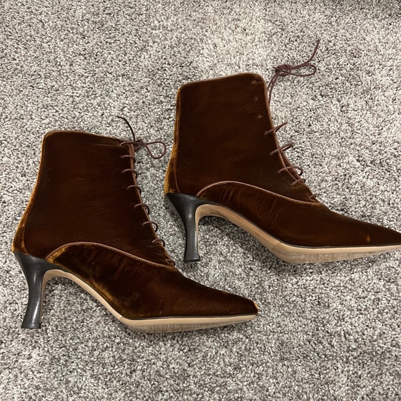 NWOB Doen Dasha Boots in Hickory Velvet Sz 41 - Picture 4 of 9